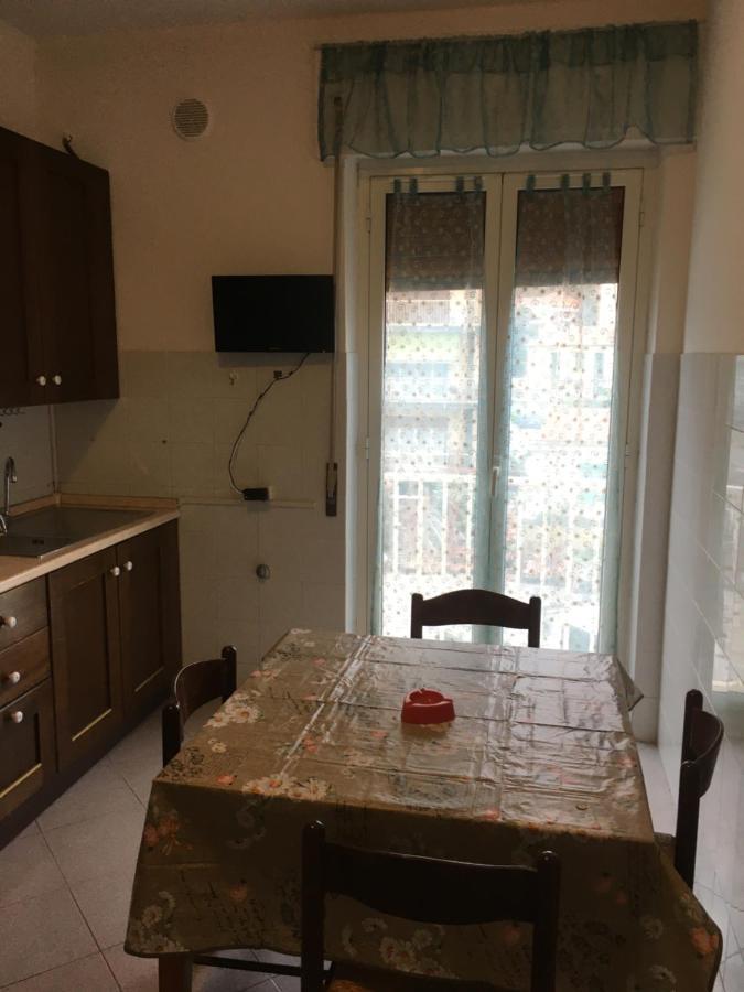 Appartamento Miramare, 2 Camere, Cucina, Bagno, Ventimiglia Exterior foto